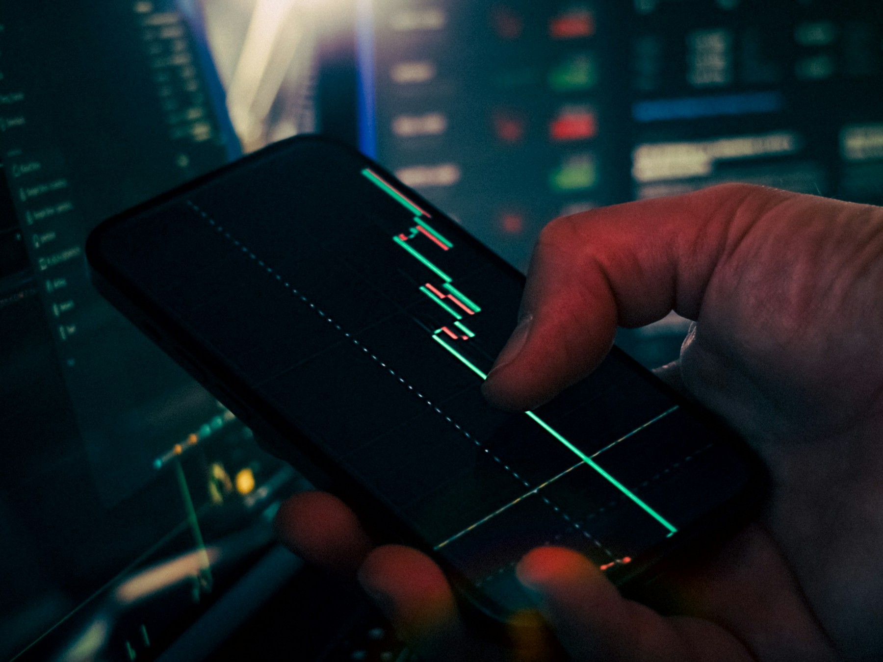 Person Trading - Crypto Day Trading Strategies