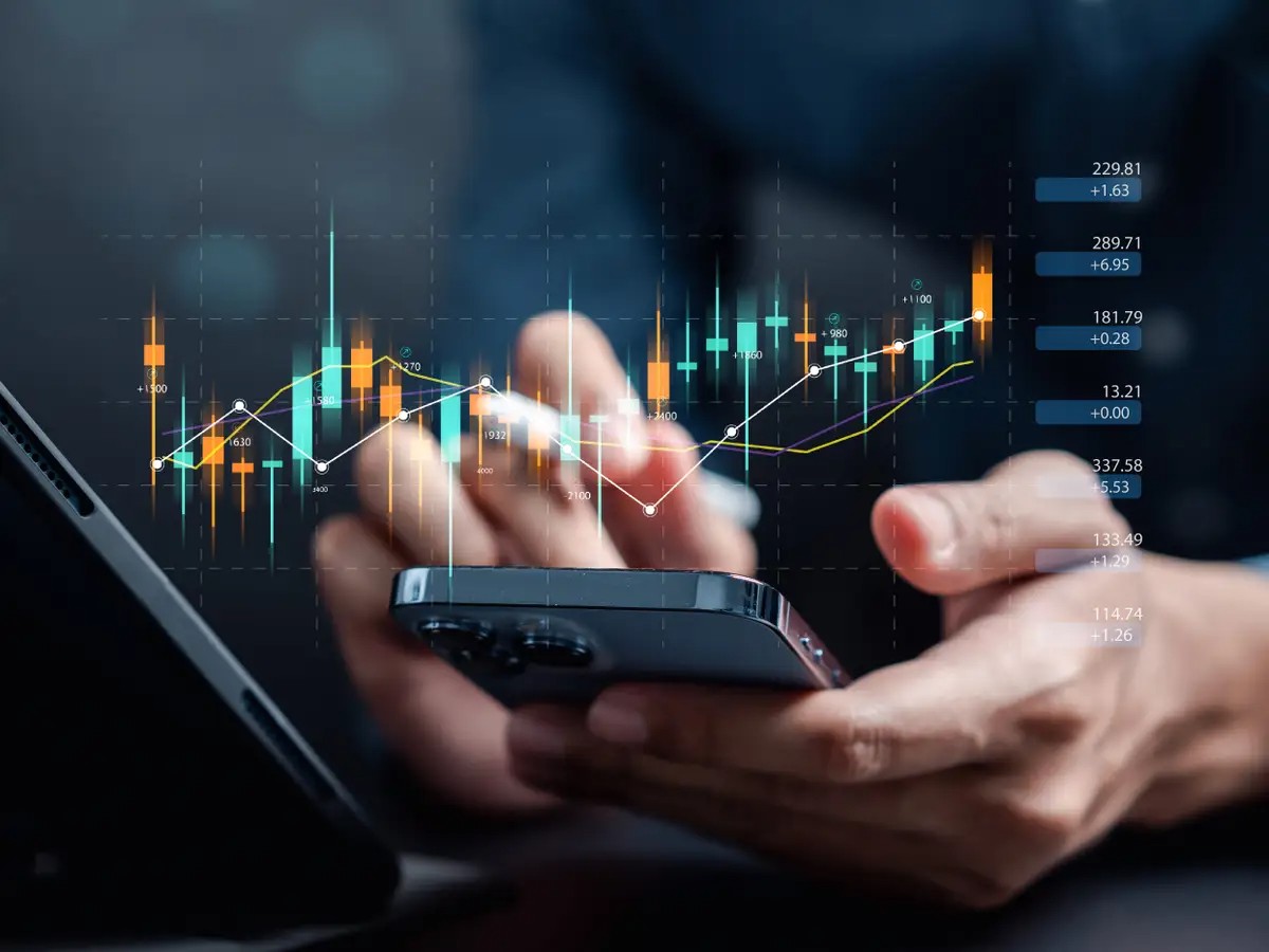 person trading - What are Crypto Trading Signals